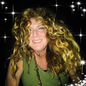 Meet your Posher, Karrie